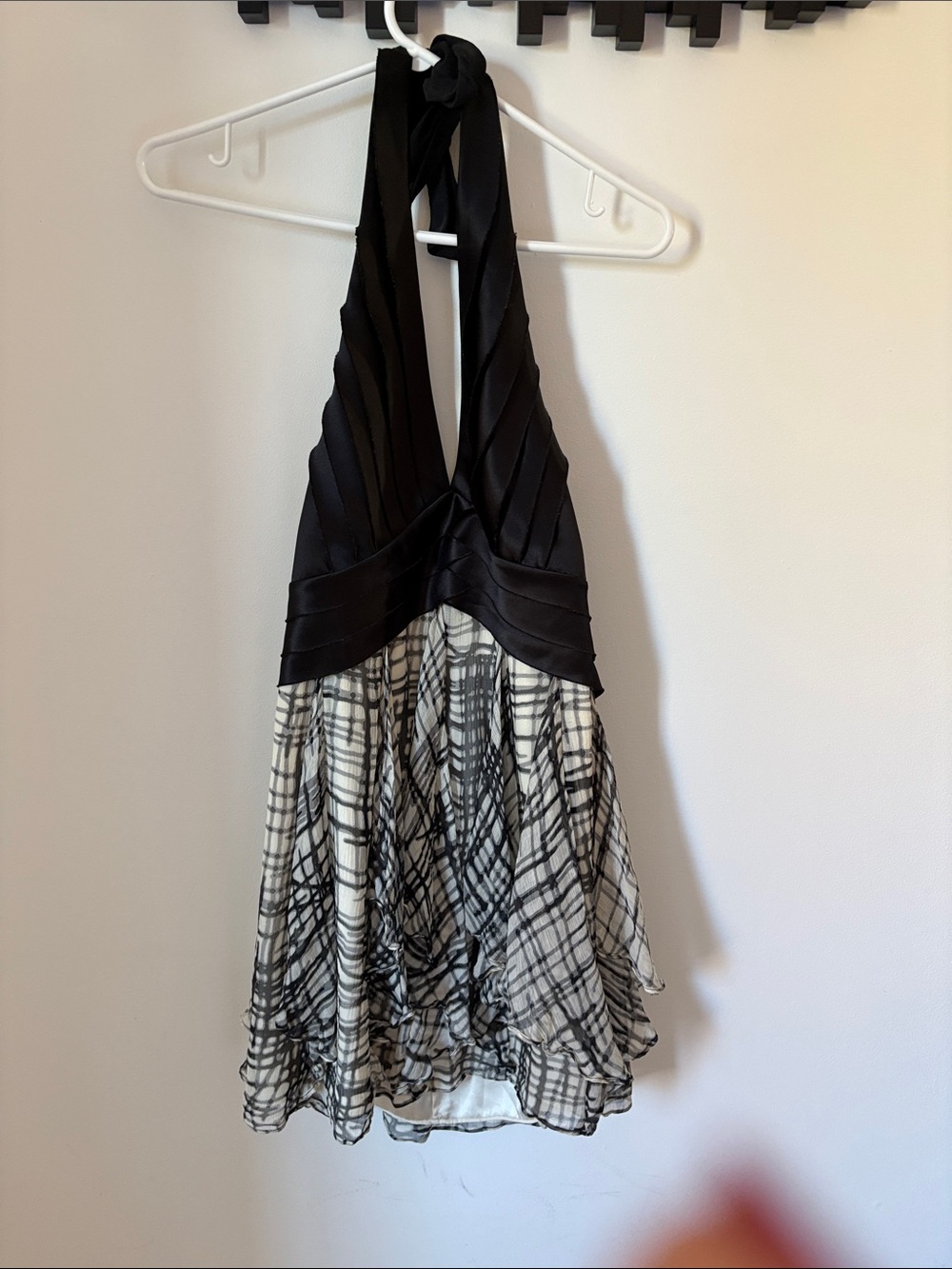 BCBGMaxAzria Black Halter Neck Printed Skater Dress